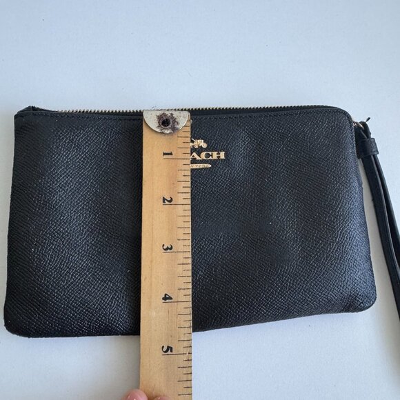 Coach Black Pebbled Leather Wristlet L2391 Gold Hardware Zip Pouch - Picture 15 of 16